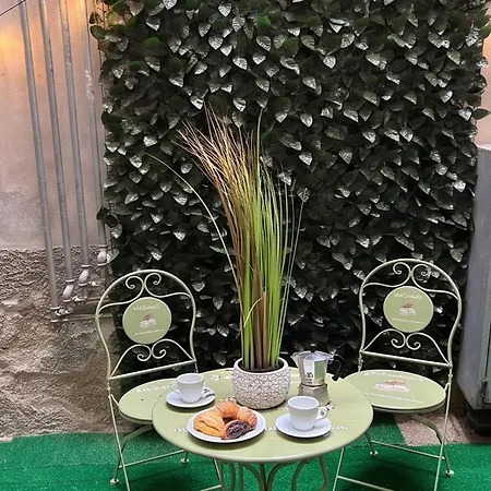 Paduina Boutique 3 Person Триест